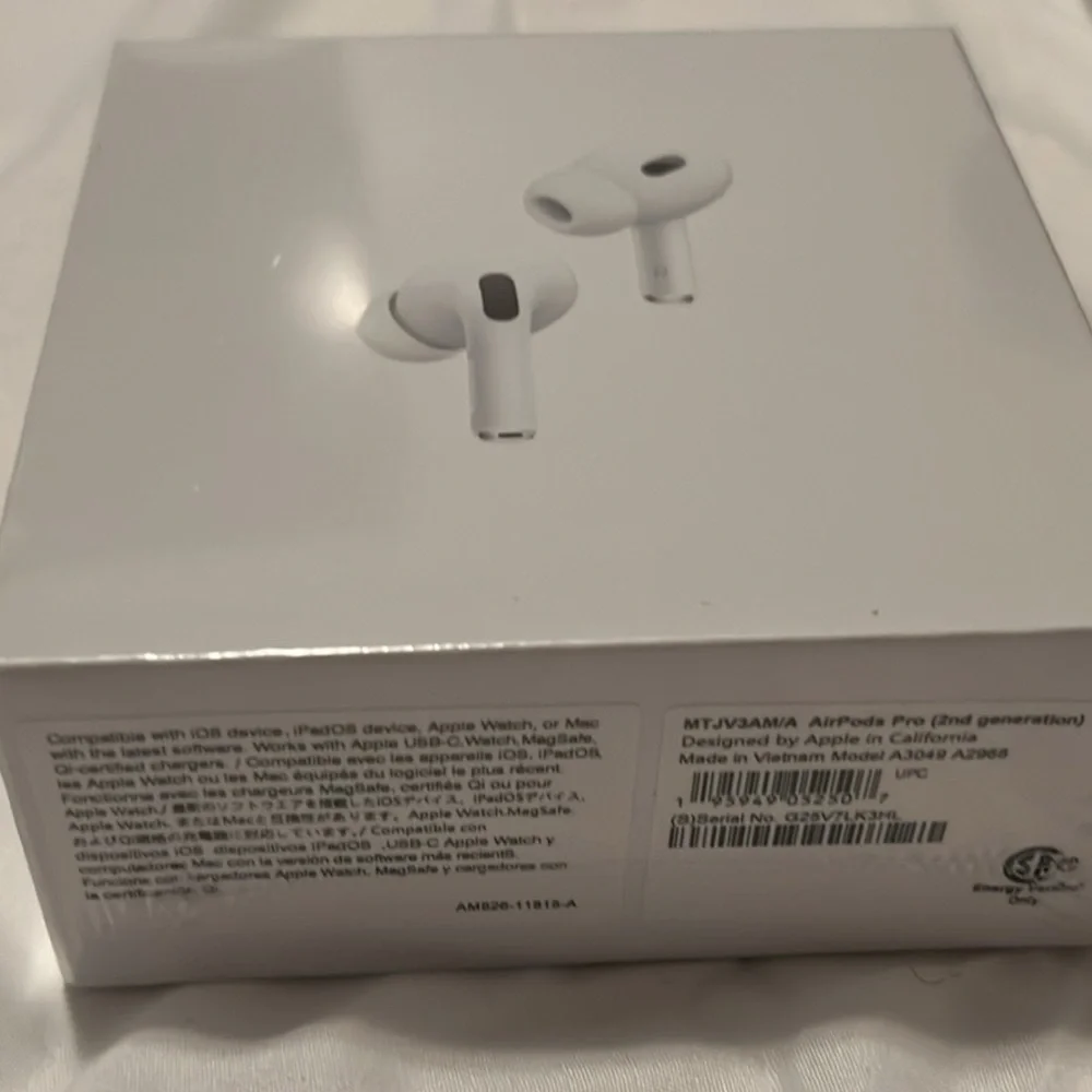 Apple AirPods Pro with Charging Case